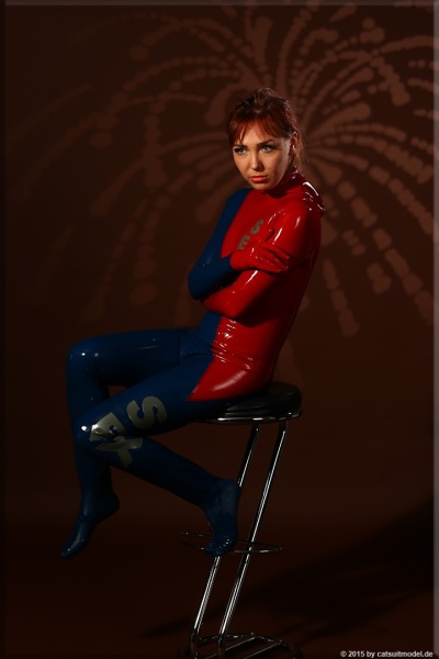 rot-blau053