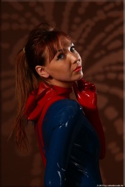 rot-blau058