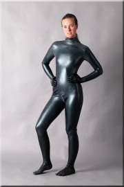 schwarz008