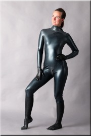 schwarz010