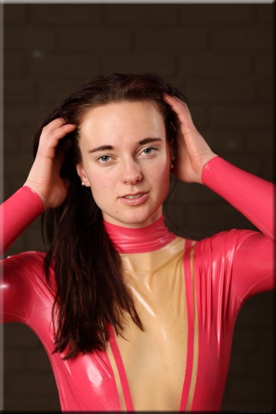 Latexskin085