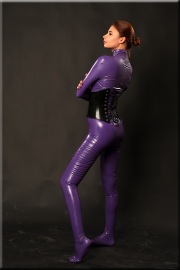 lila024