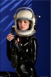 Helm042