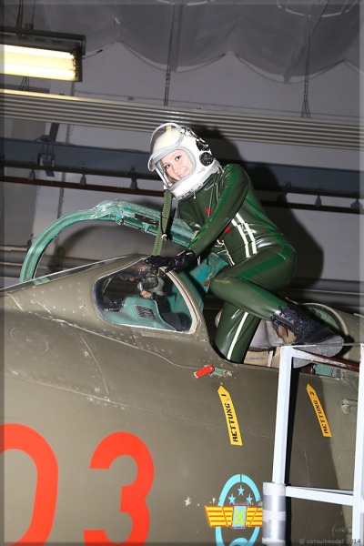 MiG049