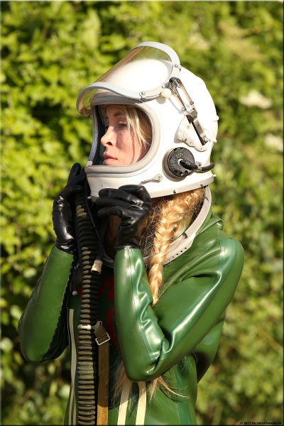 Spacegirl064