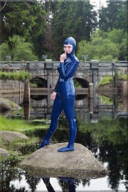 Blau080