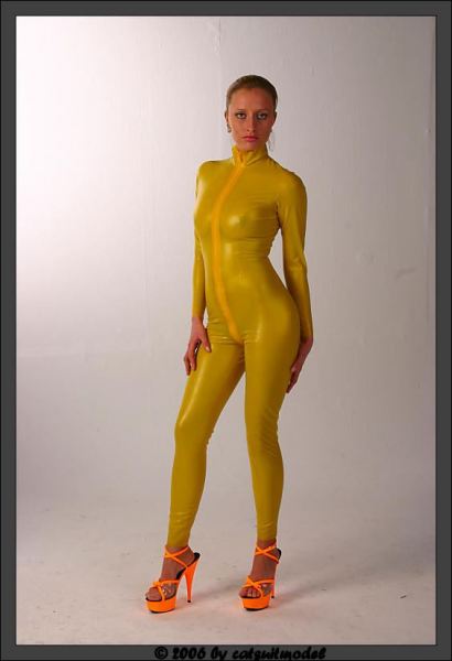 gelber-Catsuit04