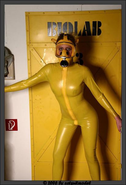 gelber-Catsuit11