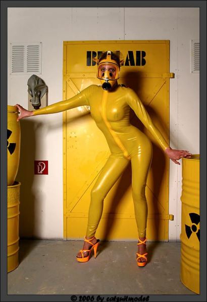 gelber-Catsuit12