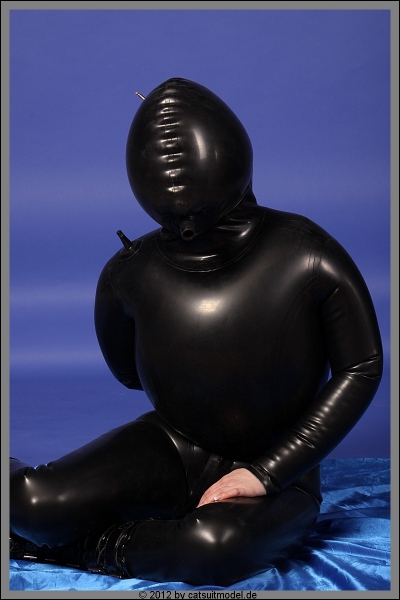 blowup_suit225