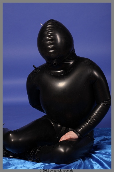 blowup_suit226