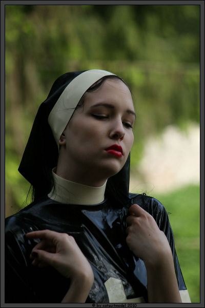 Virginia-nun112