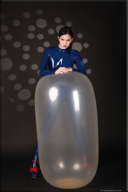 blau075